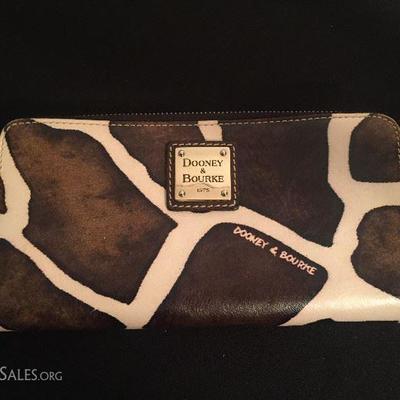 Authentic Dooney and Bourke Zip Around Accordian Wallet in Giraffe
