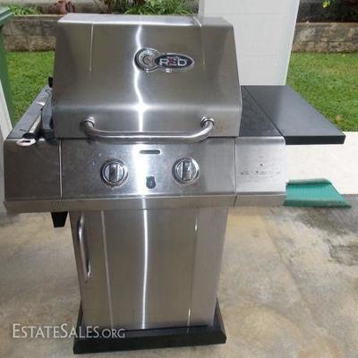 HHH028 Char-Broil Red BBQ Grill, Propane Tank, Accessories
