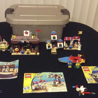 JYR023 SpongeBob Lego Sets, Mini Figs, Storage Bin
