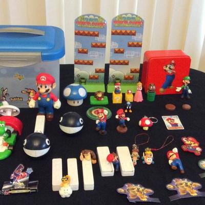 JYR031 Super Mario Bros. Collectors Lot
