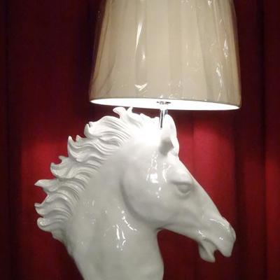 LARGE WHITE HORSE HEAD TABLE LAMP