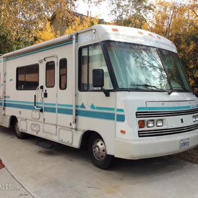 Itasca motorhome with only 33,000 miles on engine! Beautiful inside and out! 818 800-4687 text for more info.