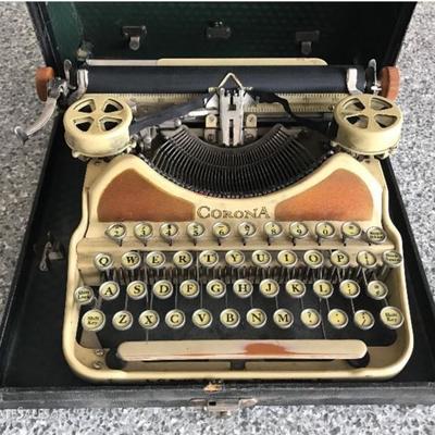1940s Corona portable typewriter in original case