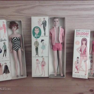 ONLINE AUCTION ITEMS: Barbie Doll Collection