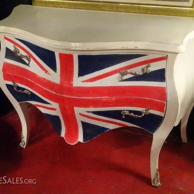 UNION JACK BOMBE CHEST, PAINTED BRITISH FLAG ON WHITE, WITH GILT METAL MOUNTS, 48