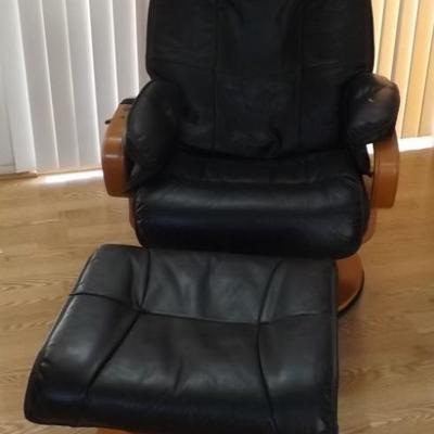 MMM048 Leather Like Recliner with Footrest