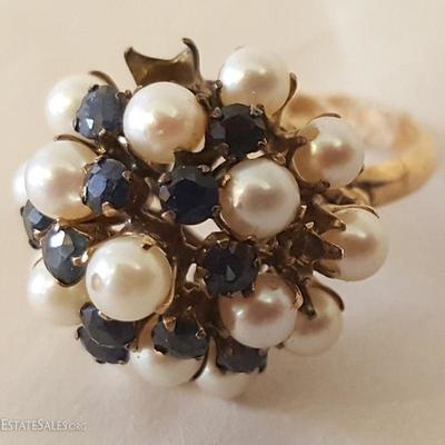 MMM071 Vintage 18K Cluster Ring - Pearl Beads & Blue Stones