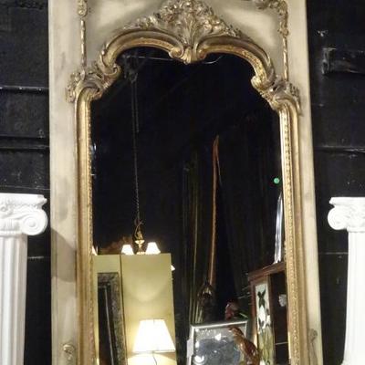 LARGE ROCOCO MIRROR, WHITE AND GOLD GILT WOOD FRAME