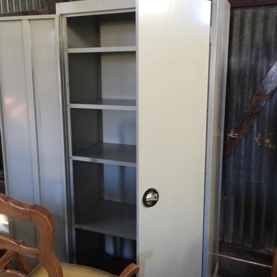 Metal storage cabinet 