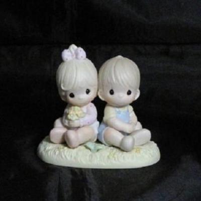 Precious Moments Figurines: Members Only - My Happiness 