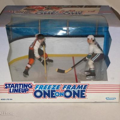 Kenner Starting Lineup Freeze Frame One-on-One: Paul Kaliyah, Mighty Ducks & Eric Londres, Flyers
