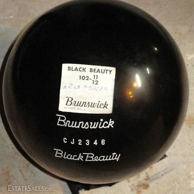Brunswick Black Beauty Undrilled Bowling Ball