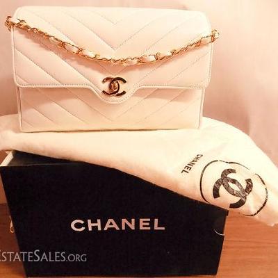 WPM065 Chanel Quilted Lambskin Bag - White
