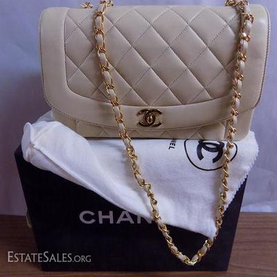 WPM069 Another Gorgeous Chanel Quilted Lambskin Bag
