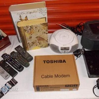 WPM066 CD Players, Cable Modem, Vintage Sony & More
