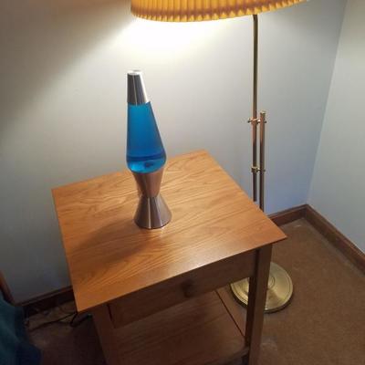 End table & lava lamp