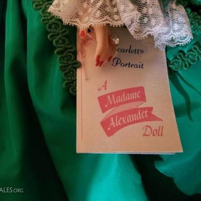 Madame Alexander Scarlett O'Hara doll with display case. Case has cracks.