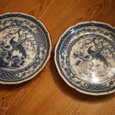 Pair of asian porcelain plates
