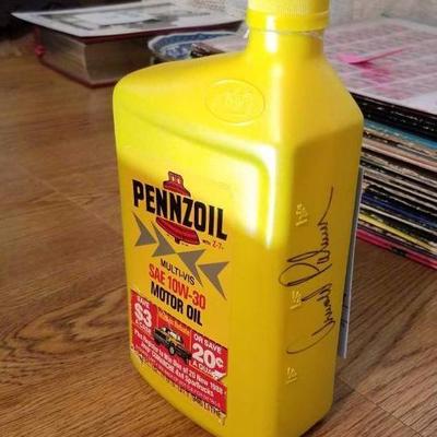Pennzoil bottle signed by Arnold Palmer accompanied by Pepsi senior challenge ticket 1987.