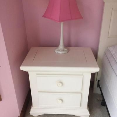 Broyhill nightstand & lamp
