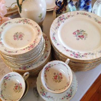 China setting for 12 Thomas Ivory pattern with covered casserole