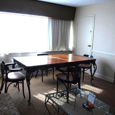 King Suite 403