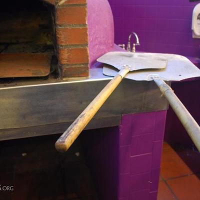 Pizza Oven; 2 paddles