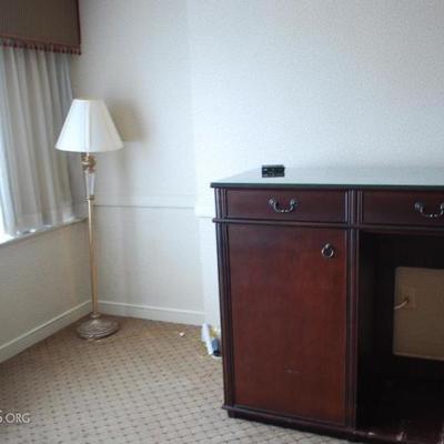 Room 817