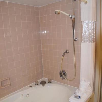 Suite 418