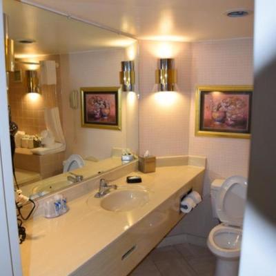 Suite 418