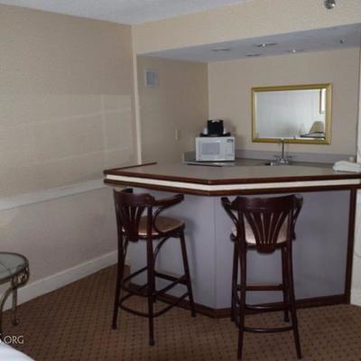 Suite 418