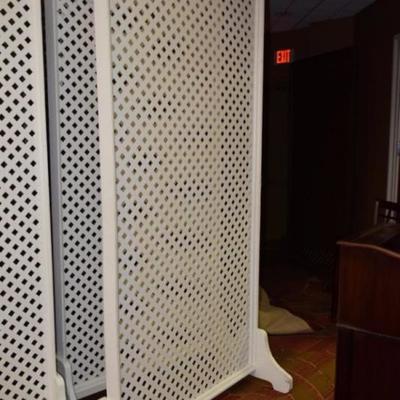 Divider Screens