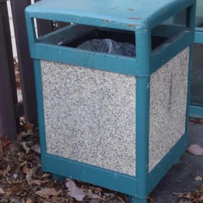 Waste bin