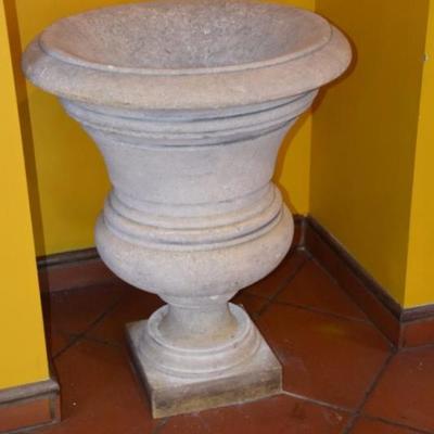 Urn