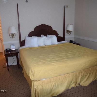 Room 812