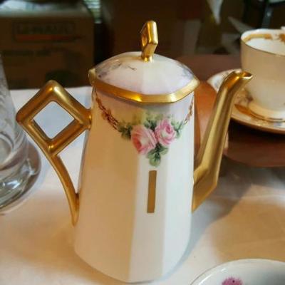 Tall Teapot with Roses