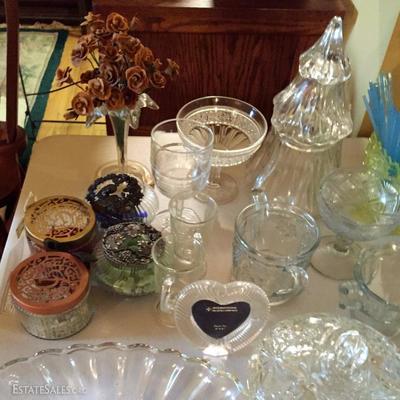 Potpourri bowls and glassware