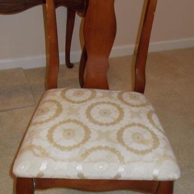 $20
18 X 17 X 35 1/2"