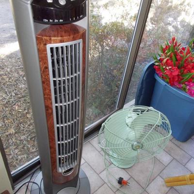 Tall fan $35
Vintage oscillating fan SOLD