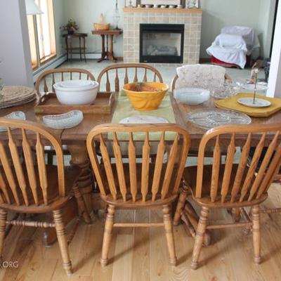 Amish Made Oak Table and Chairs