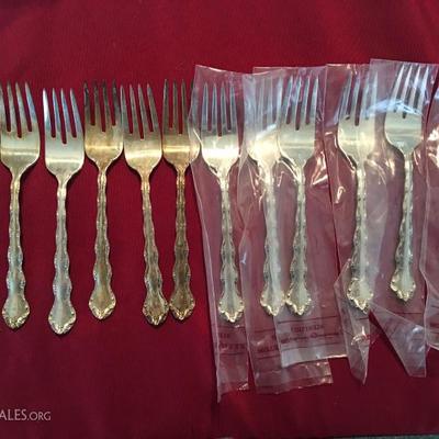 Reed and Barton Sterling Silver Flatware Set
Service of 12
52 pc set