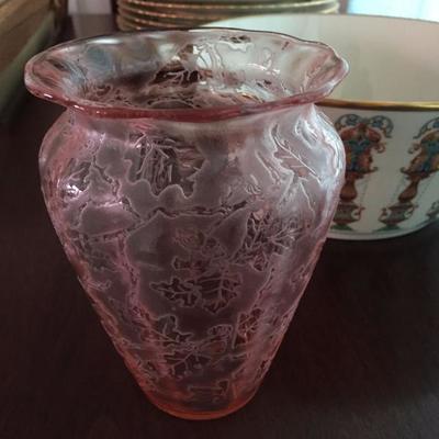 Rare Fostoria Oak Leaf Brocade Vase Pink