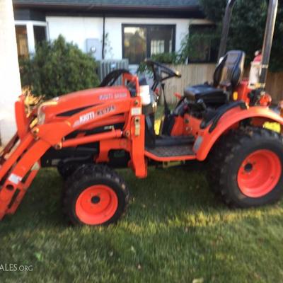2010 Kioti CK20S Compact Tractor FEL 280 hrs w/blade and finishing mower