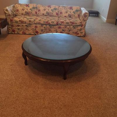 round coffee table (solid wood)