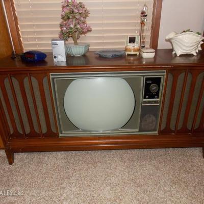 Super Cool Atomic age TV/stereo