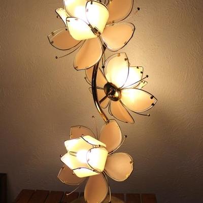 Three light floral glass lamp
