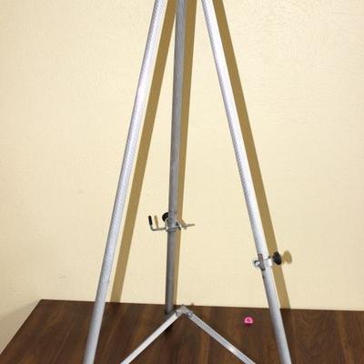 Adjustable base aluminum easel stand
