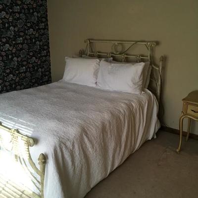 Lovely cream rot iron queen bed