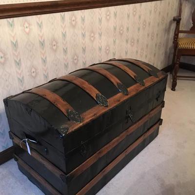 Vintage Trunk in excellent condition 