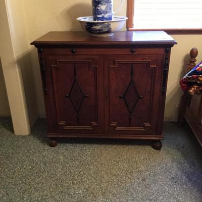 Amazing vintage WALNUT Piece used in dining room or entry way piece - BEAUTIFUL DETAIL 